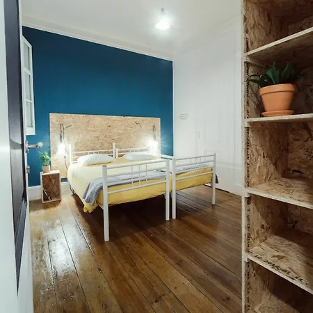 Impact House Hostel *